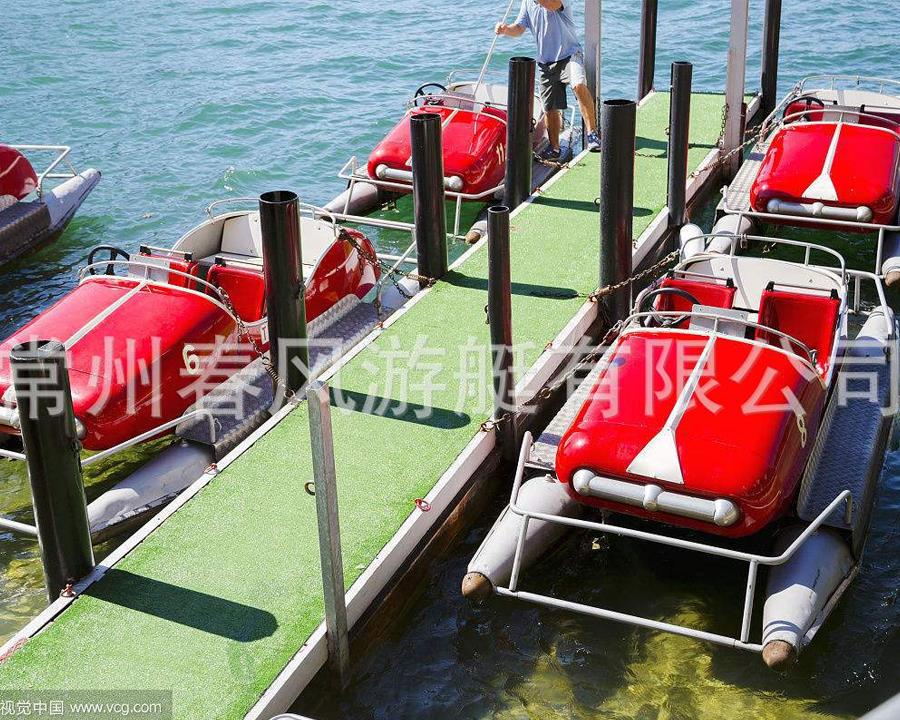 卢加诺湖款公园电瓶船